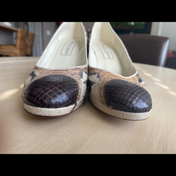 NWOT Saks Fifth Avenue snake print heels - Picture 4 of 8